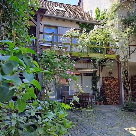 Apartmán Landhauswohnung Mit Terrasse Im Alten Ortskern, Eg
